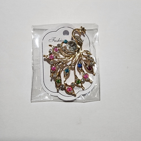 Peacock Brooch - Picture 2 of 2